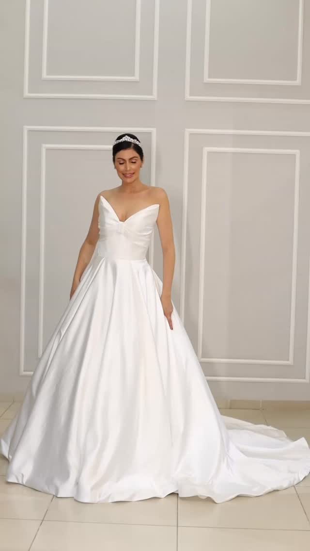 Vestido de noiva cetim — Luc Vest